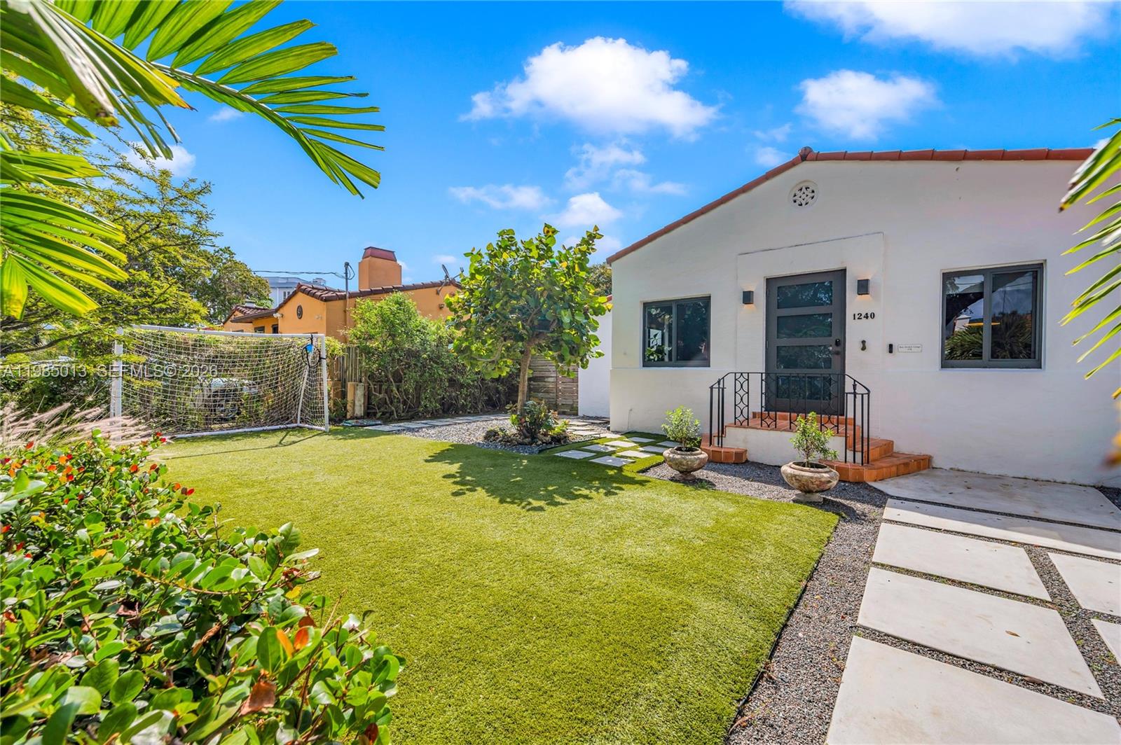 EAST SHENANDOAH - Residential Lease