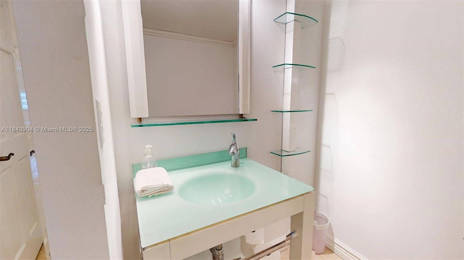 MALAGA TOWERS CONDO - Residential