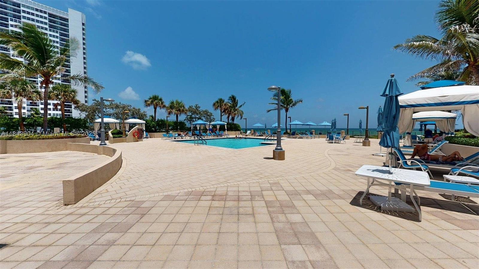 MALAGA TOWERS CONDO - Residential