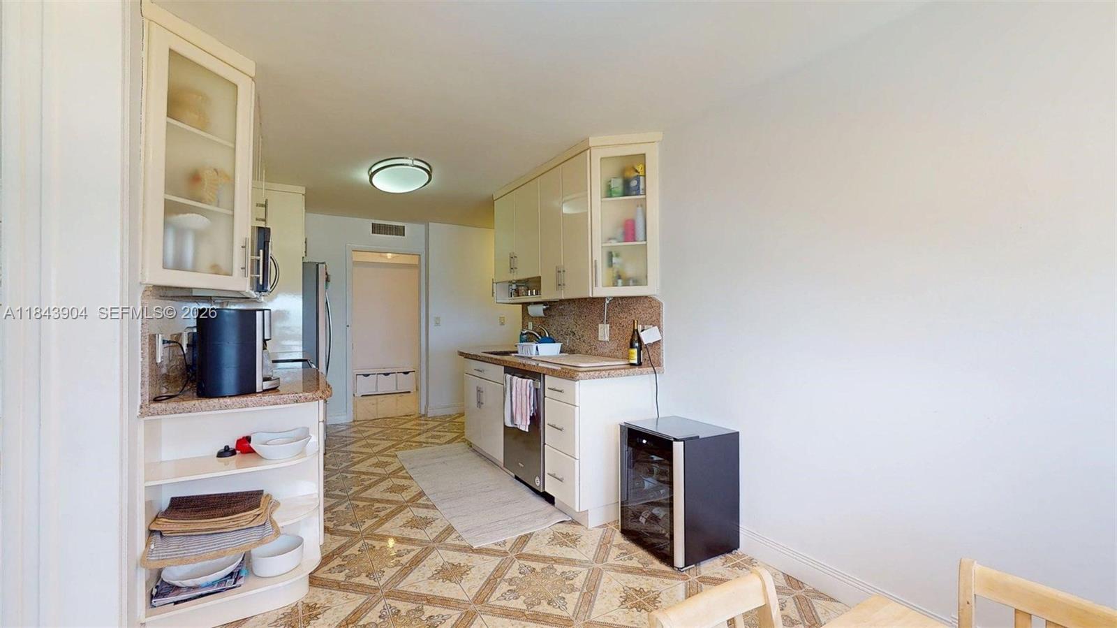 MALAGA TOWERS CONDO - Residential