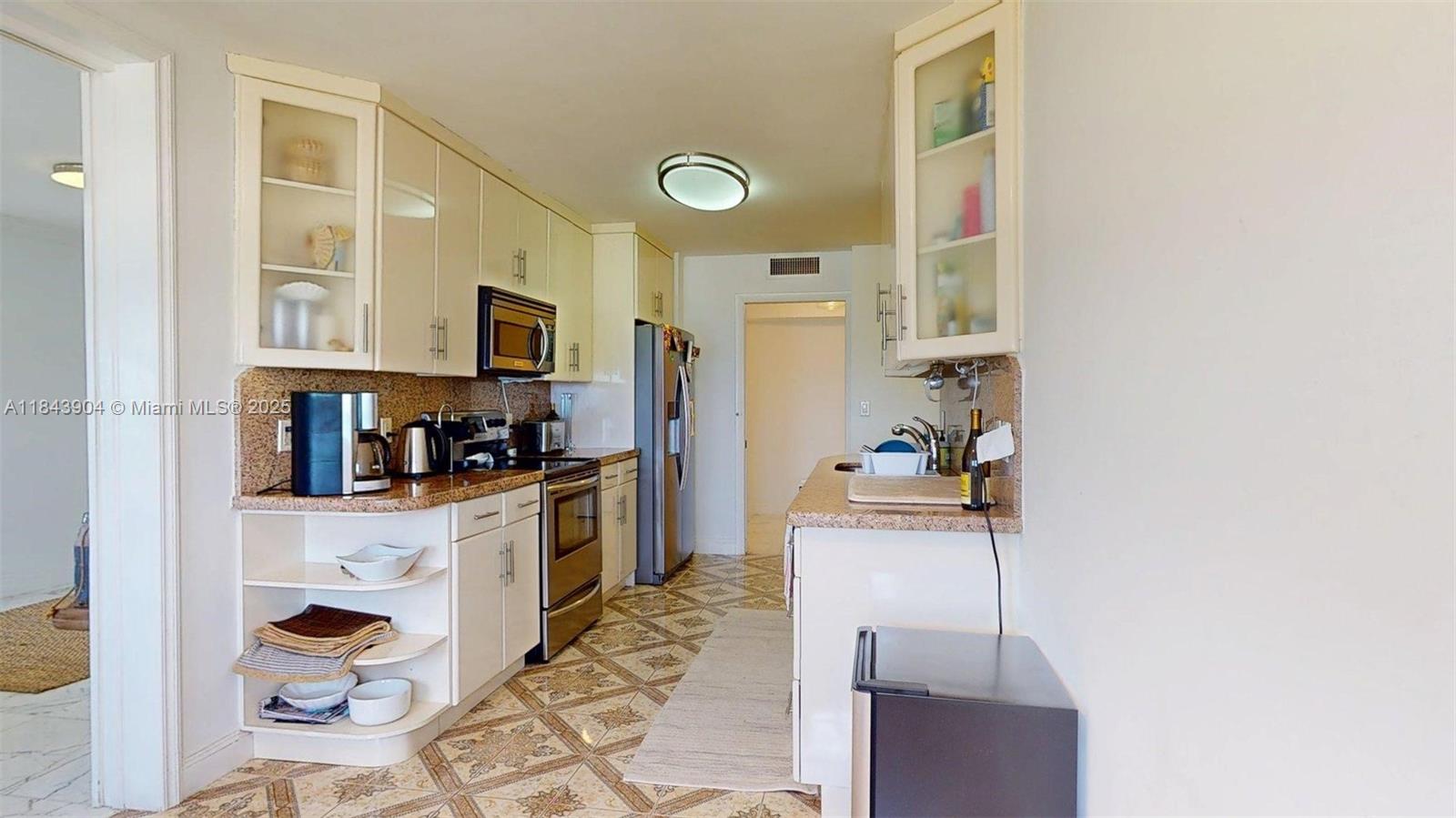 MALAGA TOWERS CONDO - Residential