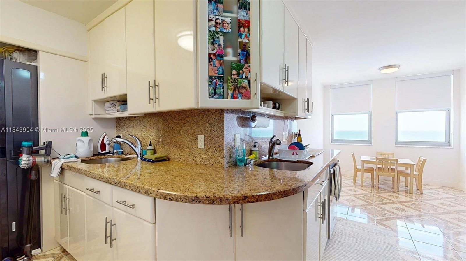 MALAGA TOWERS CONDO - Residential