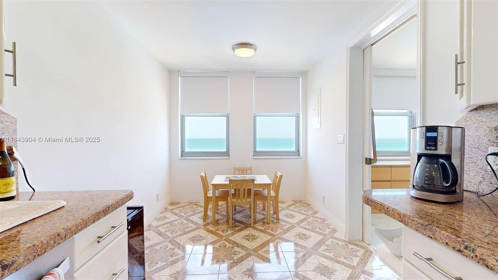 MALAGA TOWERS CONDO - Residential