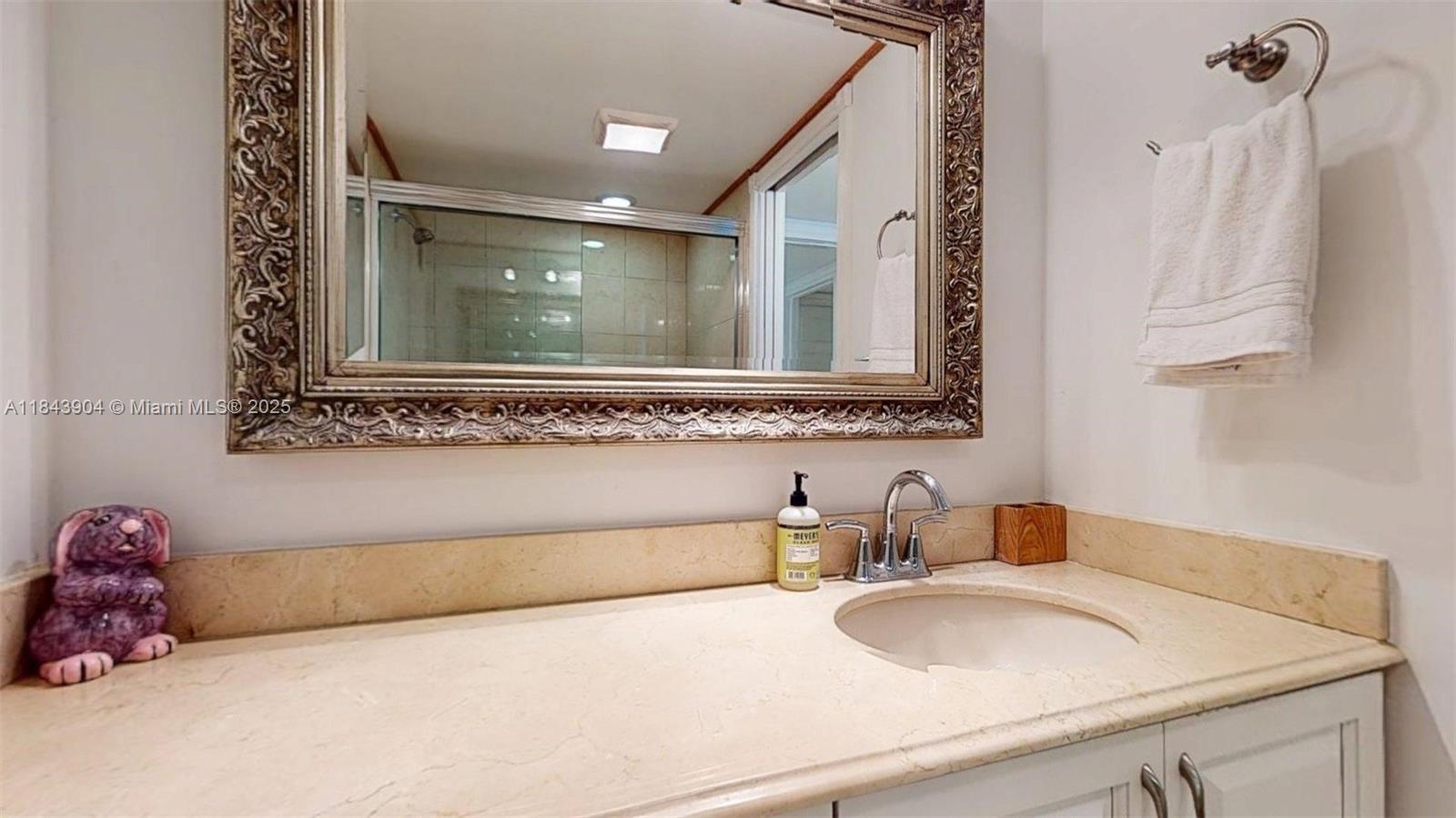 MALAGA TOWERS CONDO - Residential