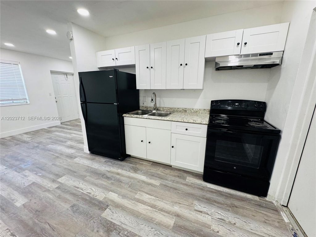 Photo of 631 NW 11th Ave #B, Fort Lauderdale, FL 33311 (MLS # A12023712)