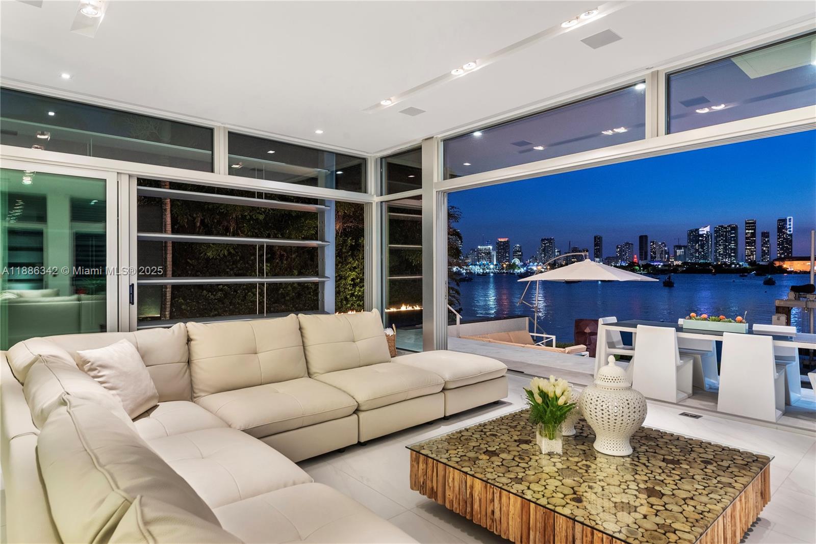 HIBISCUS ISLAND - Residential Lease