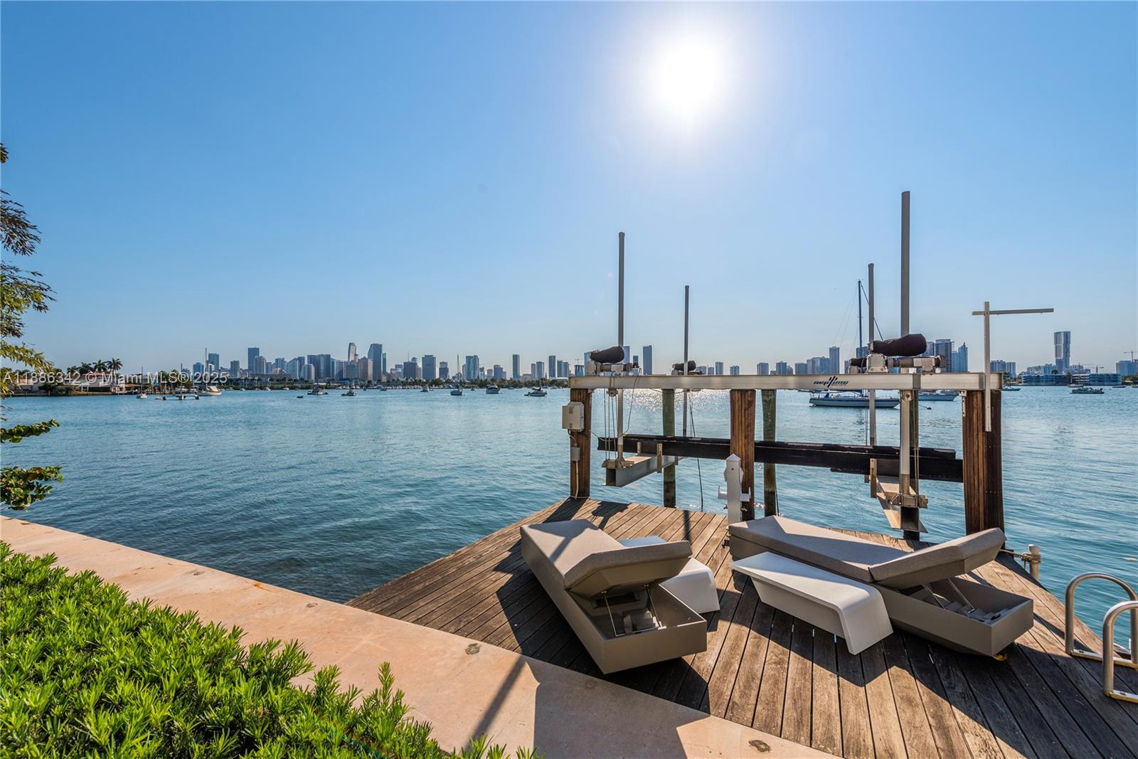 HIBISCUS ISLAND - Residential Lease