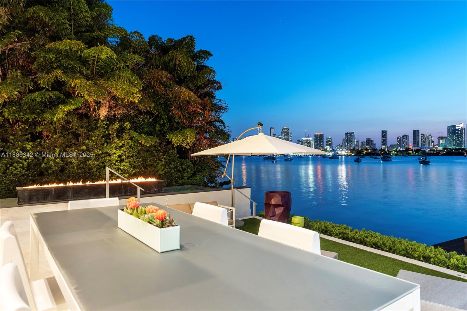 HIBISCUS ISLAND - Residential Lease