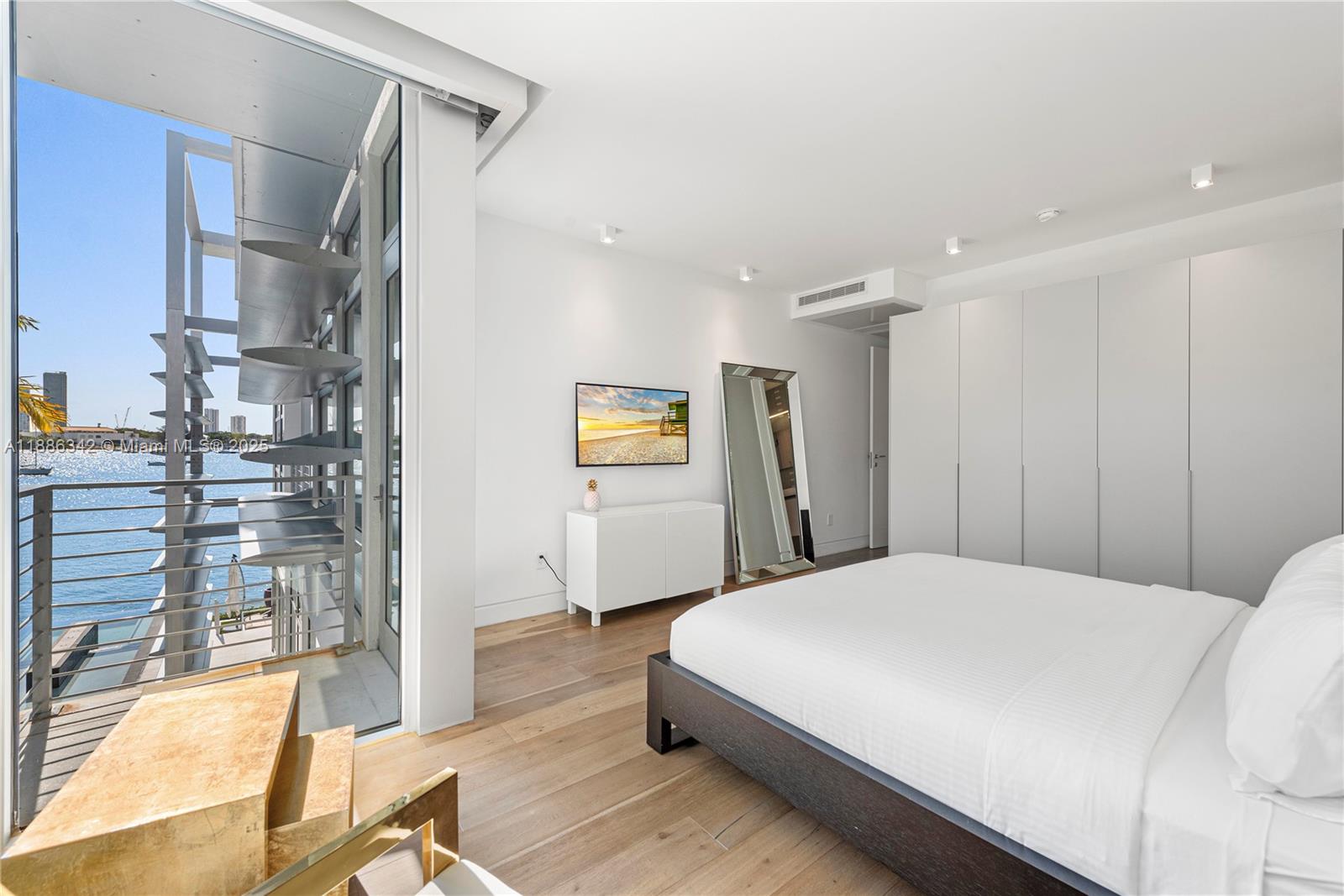 HIBISCUS ISLAND - Residential Lease