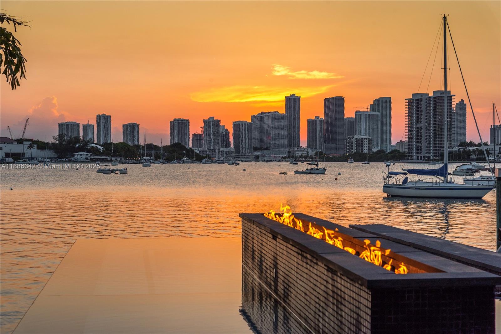 HIBISCUS ISLAND - Residential Lease