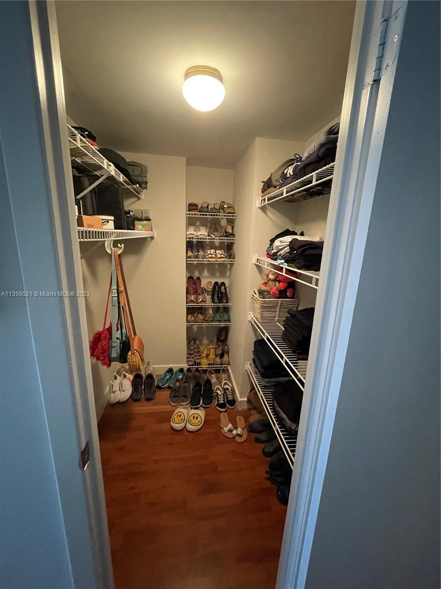 Photo 5 of 11 of 2780 NE 183rd St 1511 condo