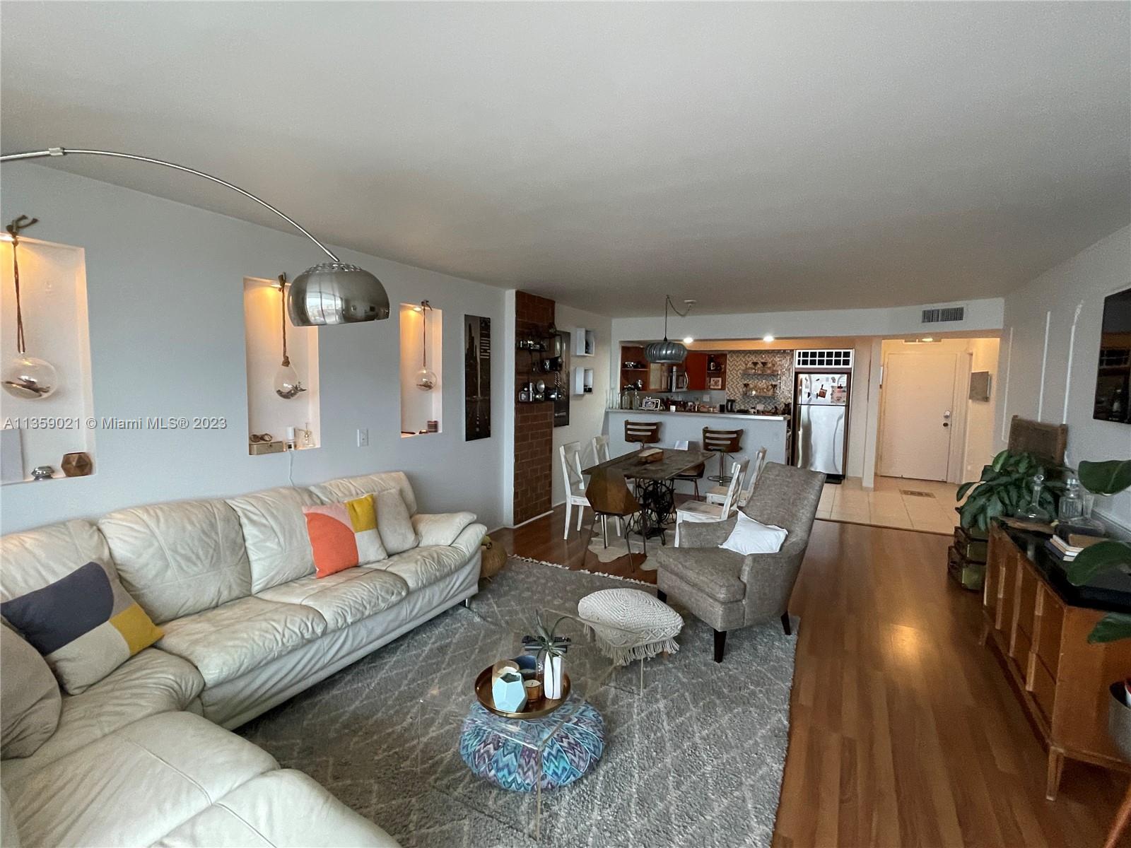 Photo 2 of 11 of 2780 NE 183rd St 1511 condo