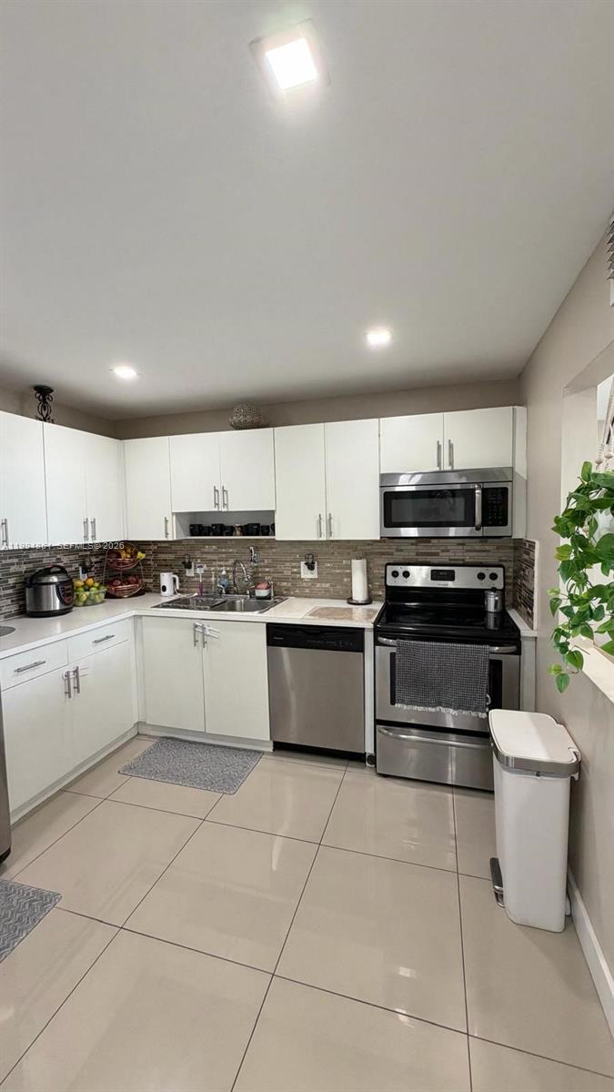 SAILBOAT CAY CONDO - Residential