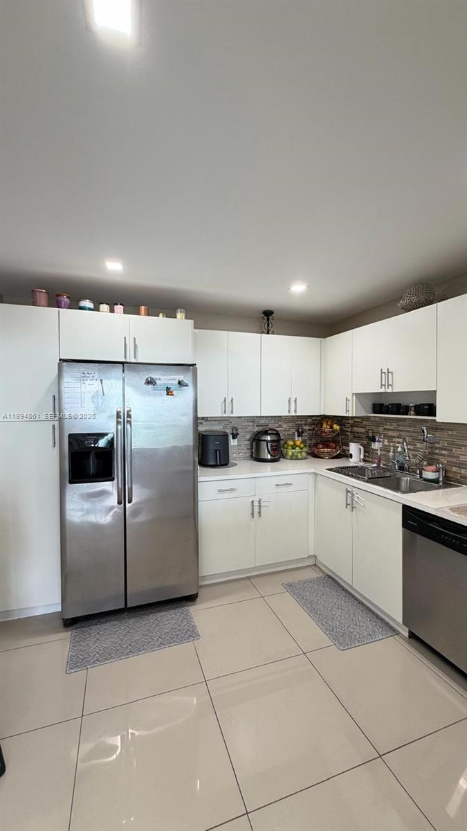 SAILBOAT CAY CONDO - Residential