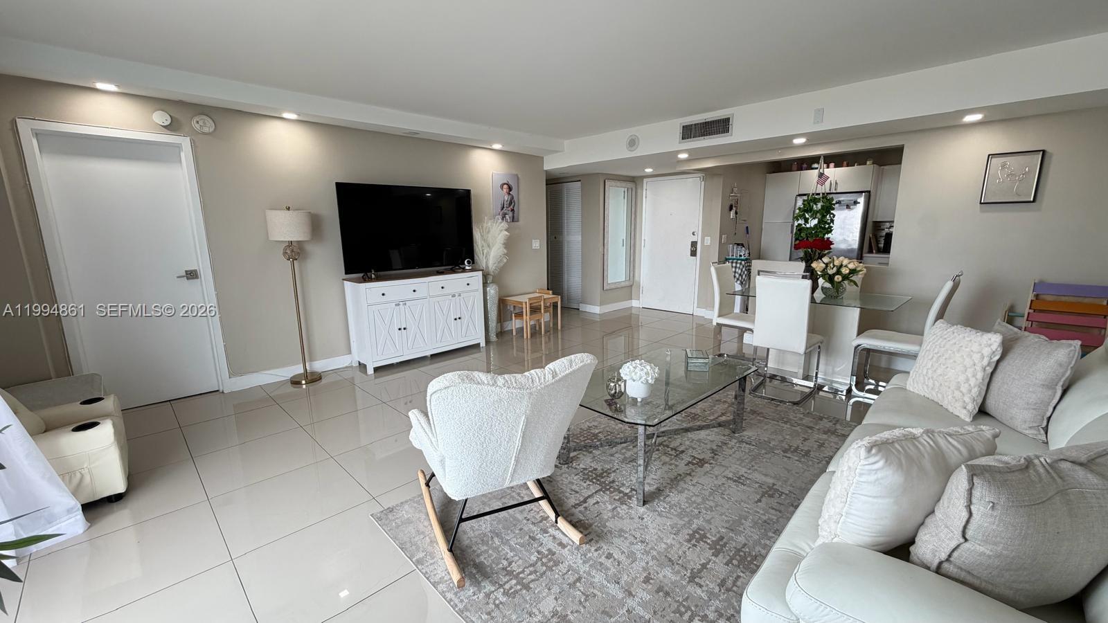 SAILBOAT CAY CONDO - Residential