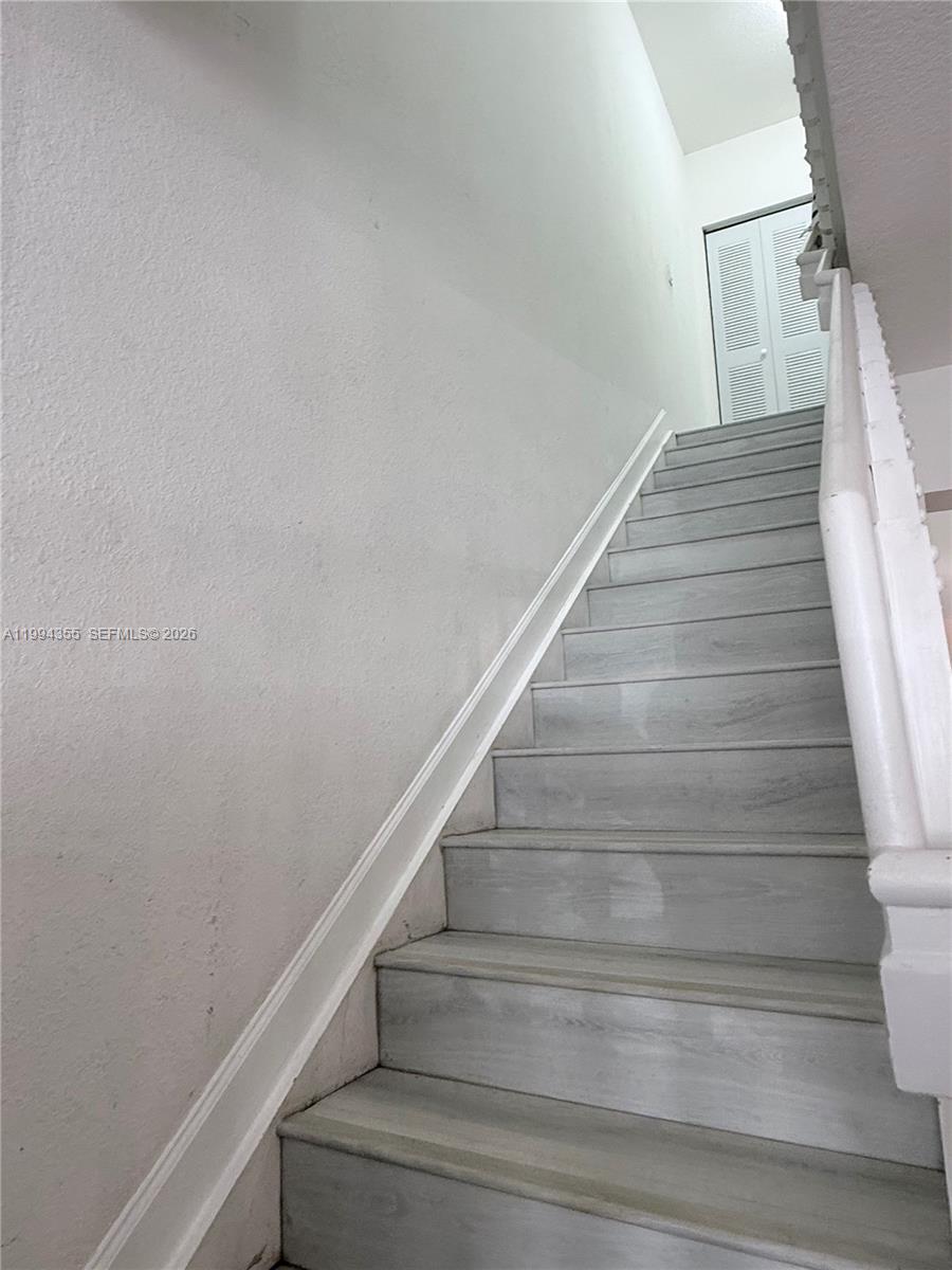 KENDALL GREENS CONDO - Residential Lease