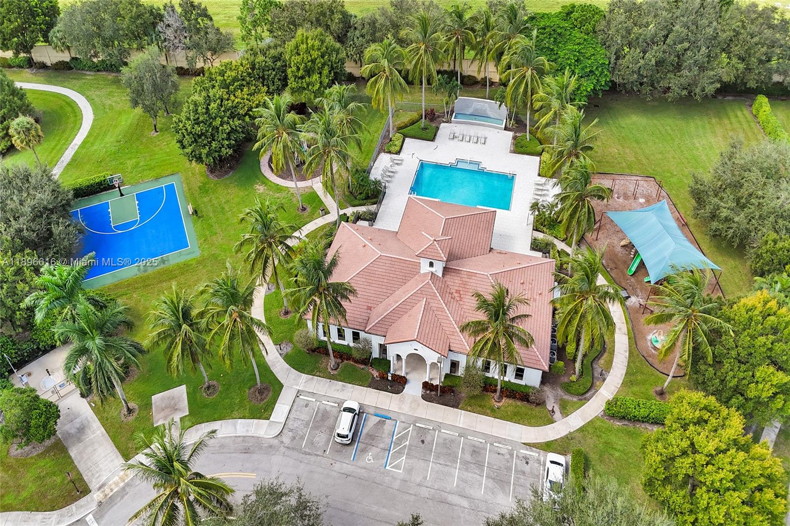 CASA BELLA - Residential