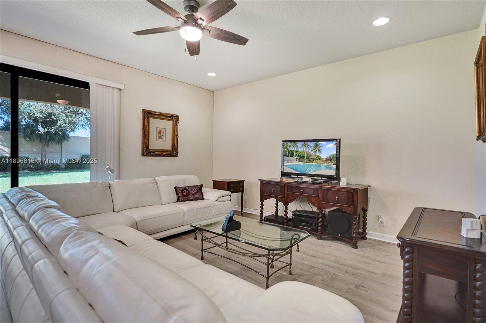 CASA BELLA - Residential