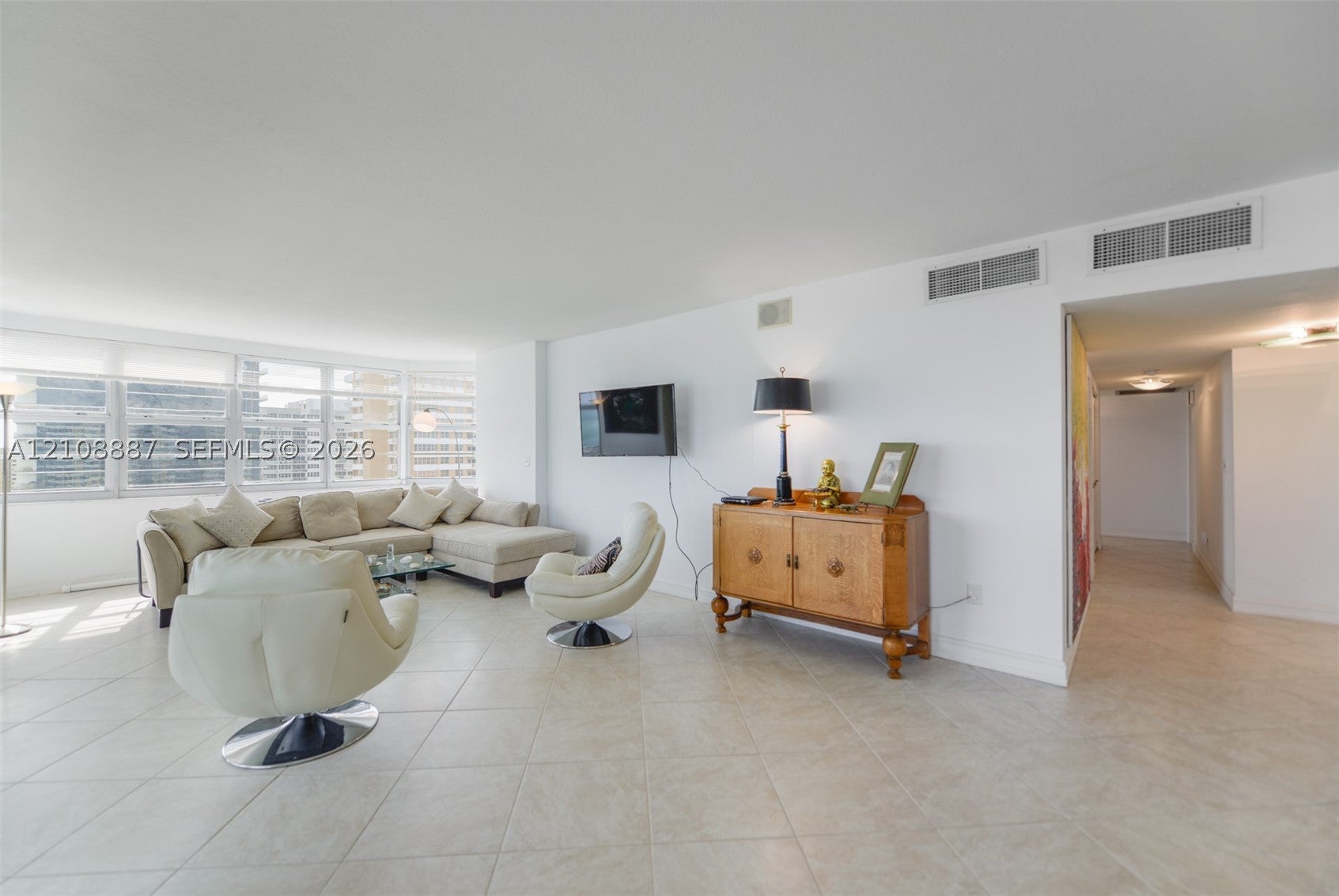 1950 S Ocean Dr 18Q
