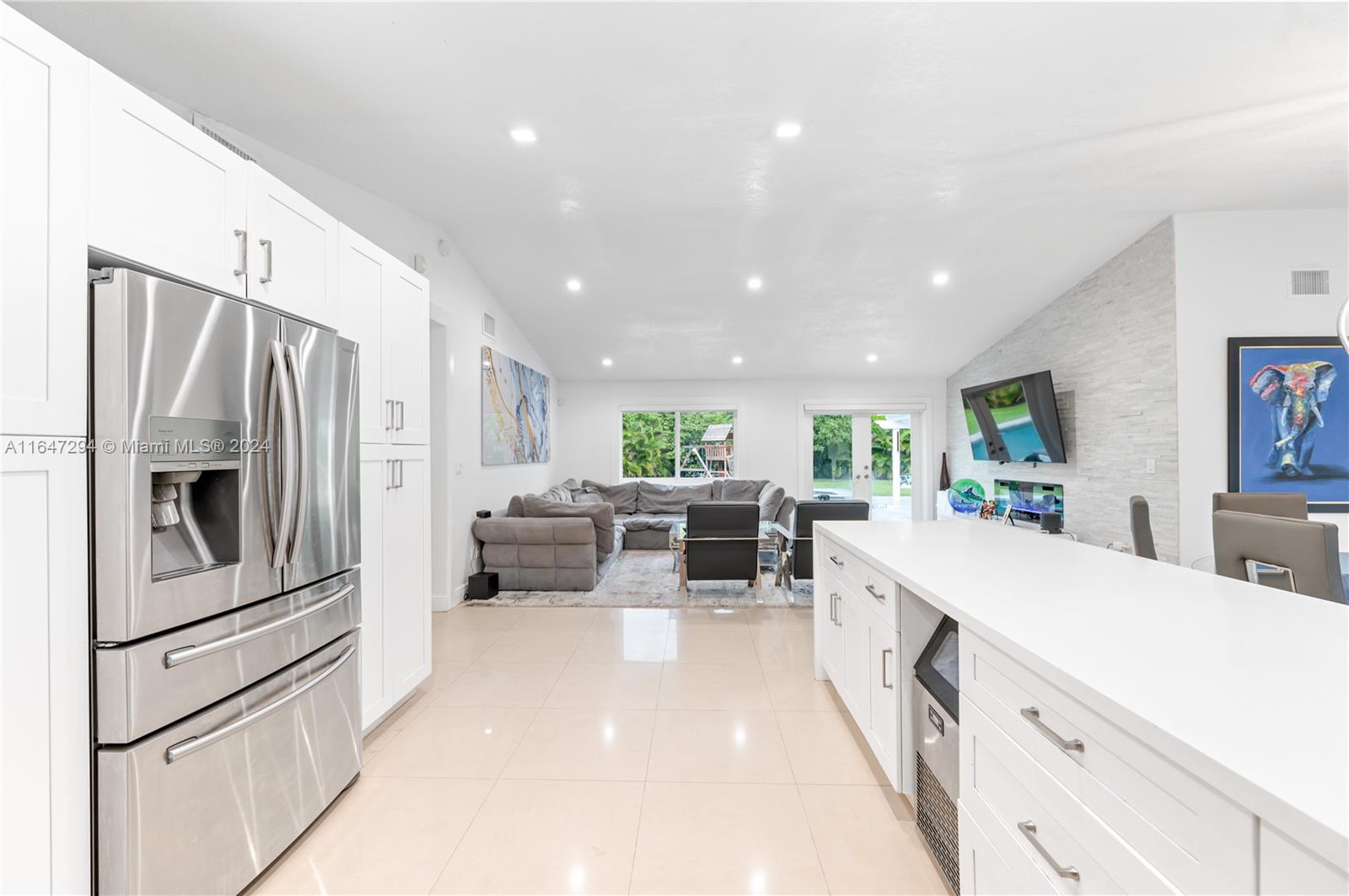 WEITZER SHAUNA MEADOWS SE - Residential