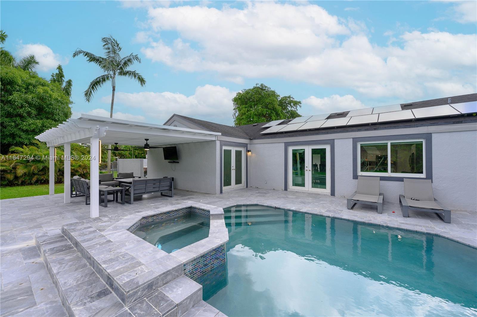 WEITZER SHAUNA MEADOWS SE - Residential