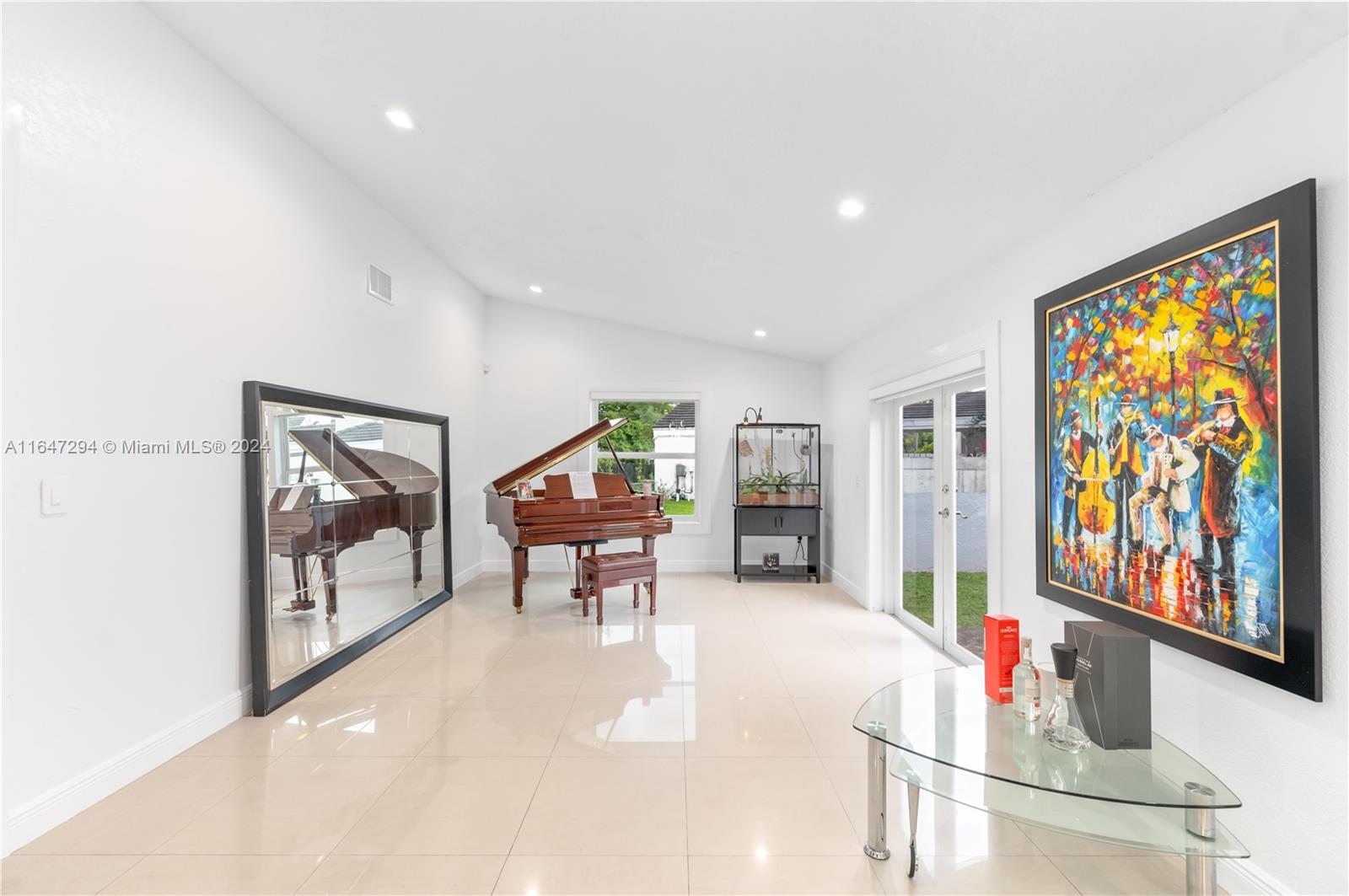 WEITZER SHAUNA MEADOWS SE - Residential