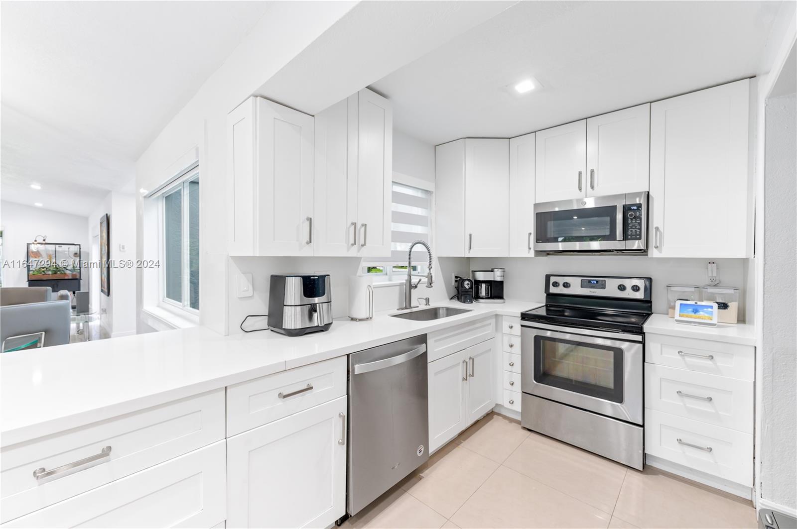 WEITZER SHAUNA MEADOWS SE - Residential