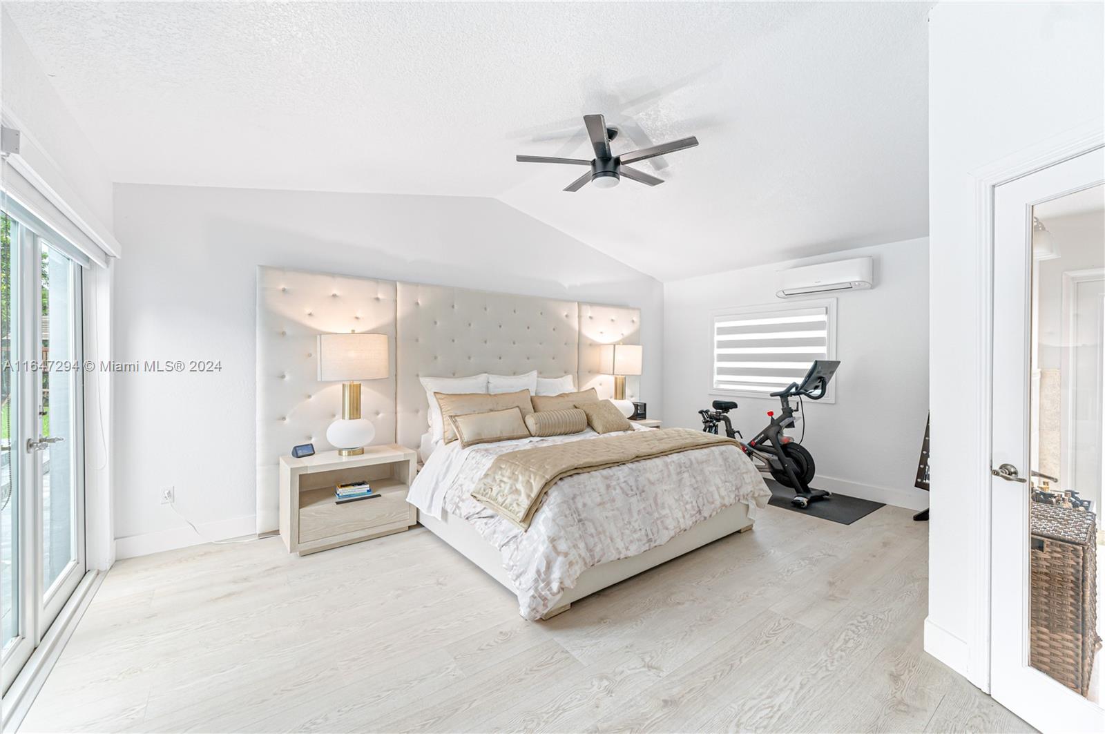 WEITZER SHAUNA MEADOWS SE - Residential