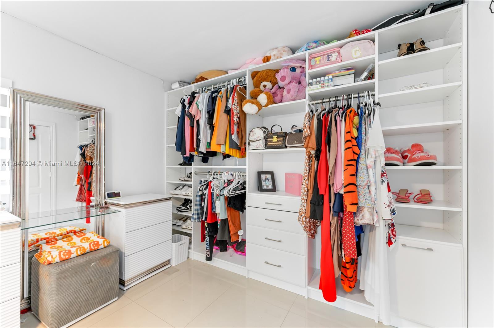 WEITZER SHAUNA MEADOWS SE - Residential