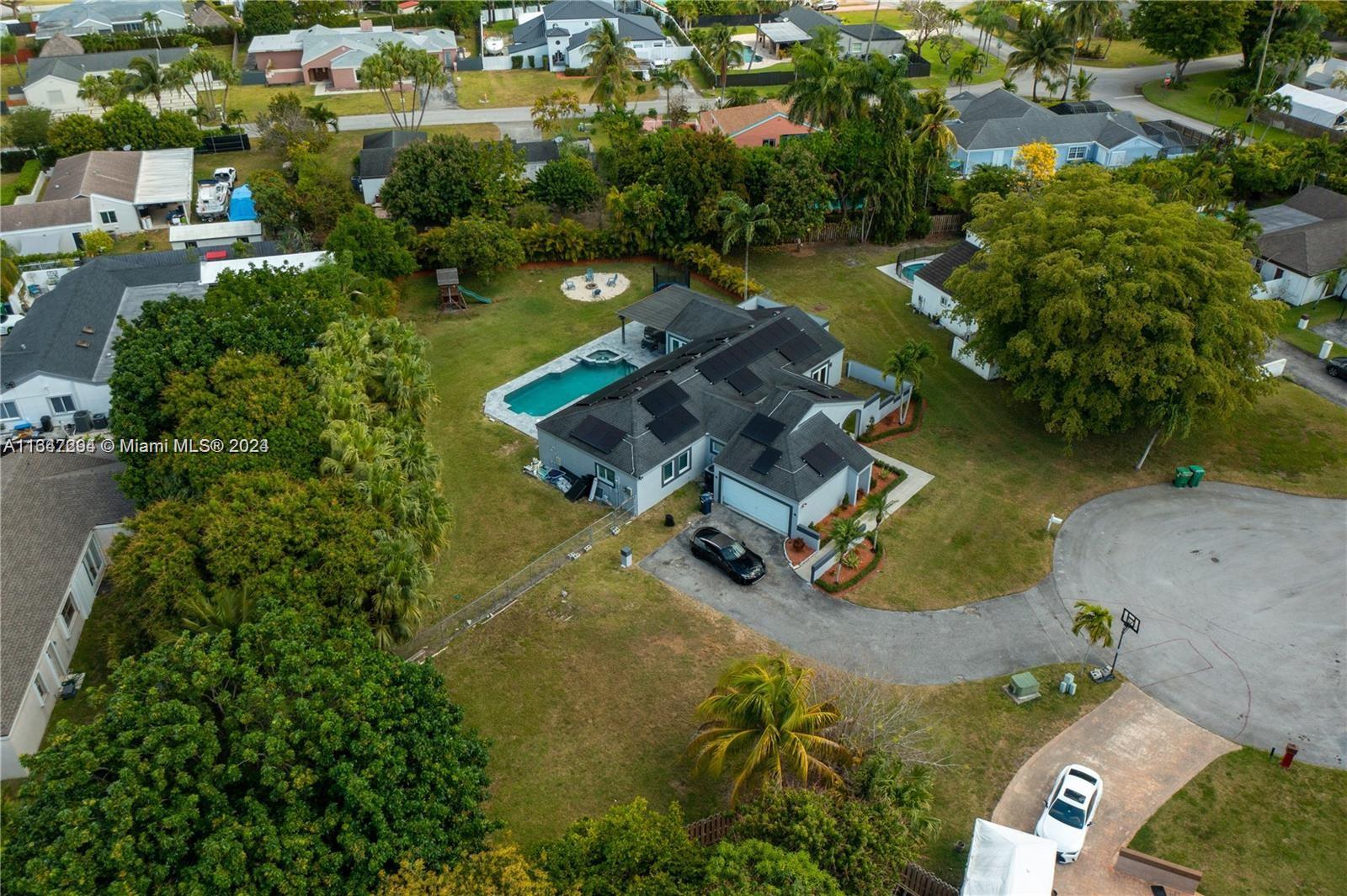 WEITZER SHAUNA MEADOWS SE - Residential
