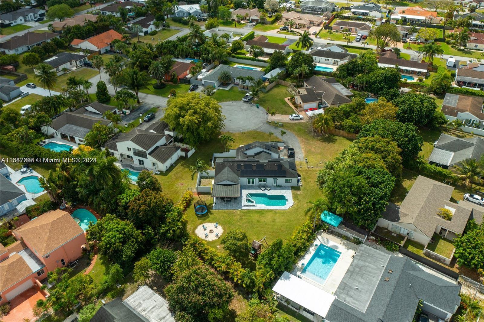 WEITZER SHAUNA MEADOWS SE - Residential