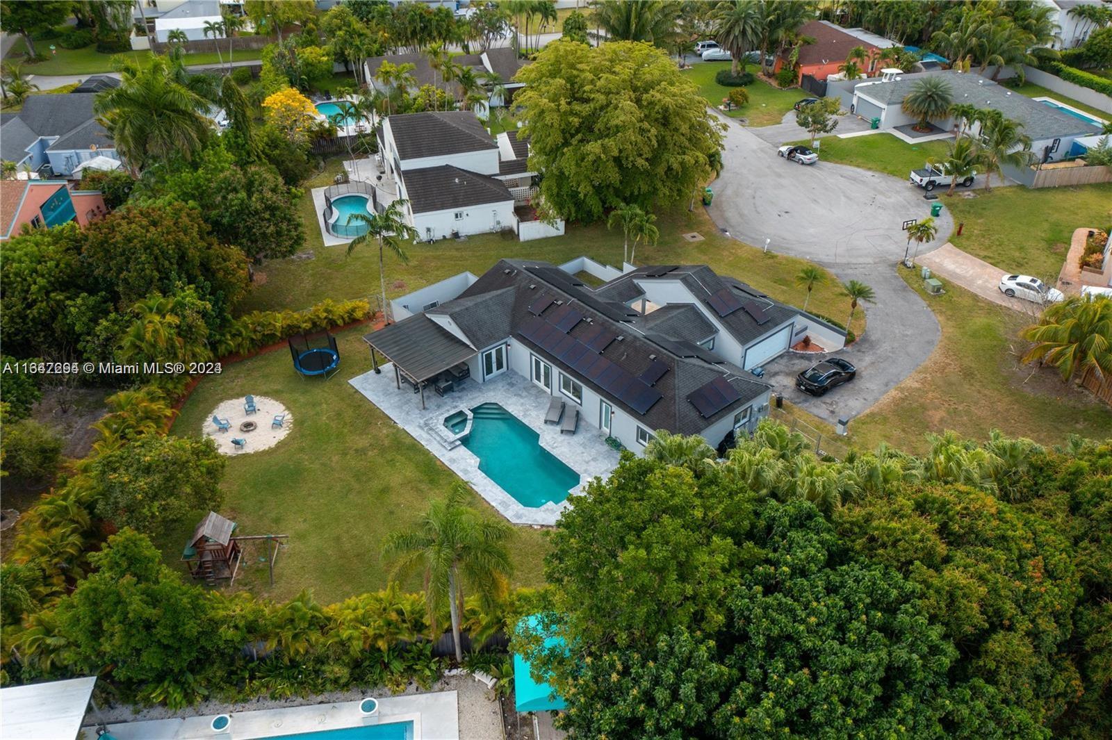 WEITZER SHAUNA MEADOWS SE - Residential