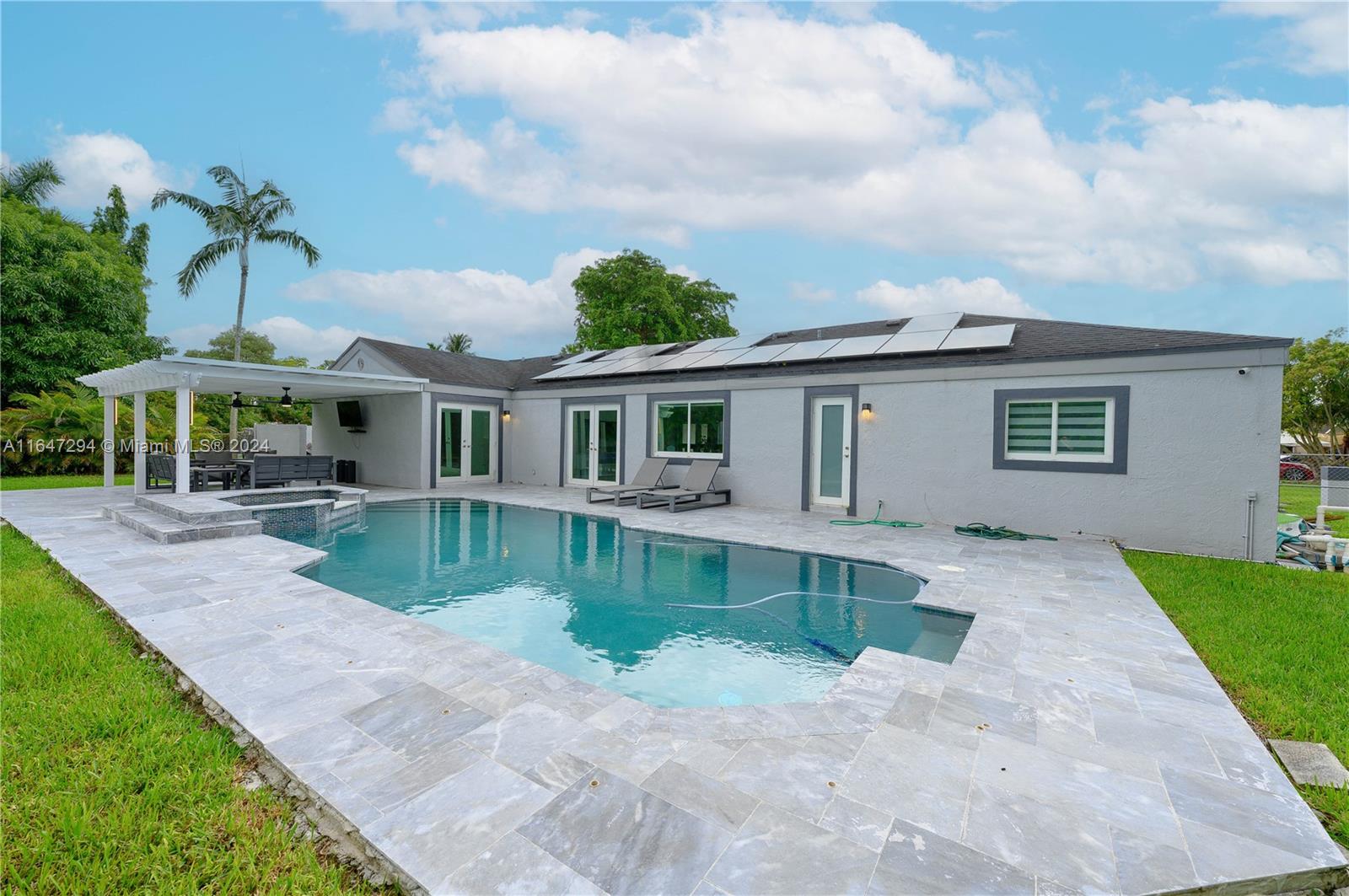 WEITZER SHAUNA MEADOWS SE - Residential