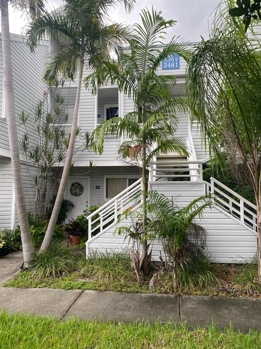 3461 NW 44th St 203