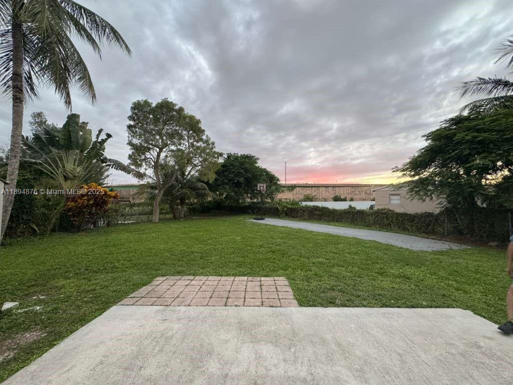 2411 SW 50th Ter