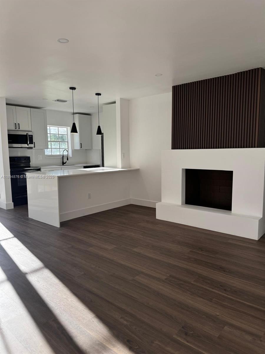 2411 SW 50th Ter