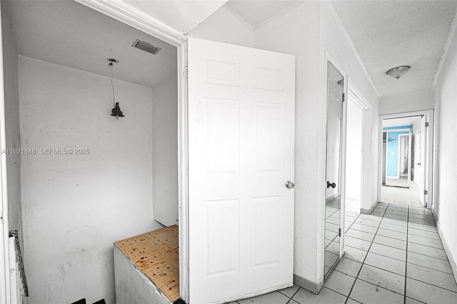 HIALEAH HOMESITES - Residential