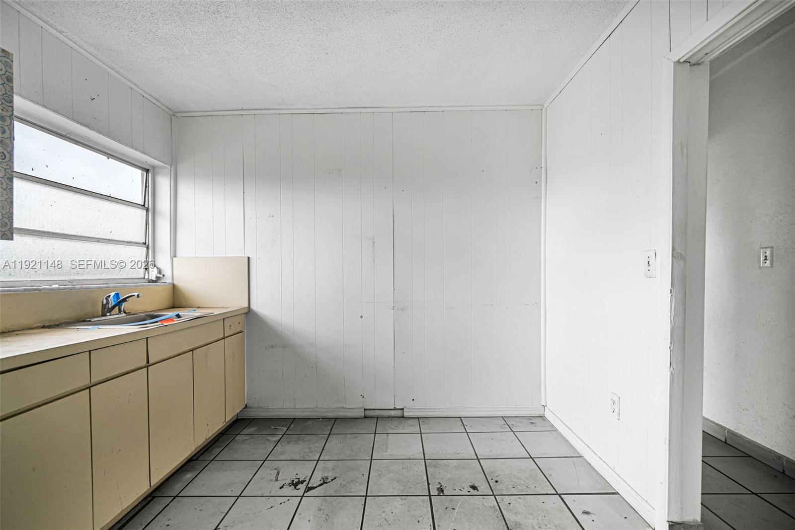 HIALEAH HOMESITES - Residential