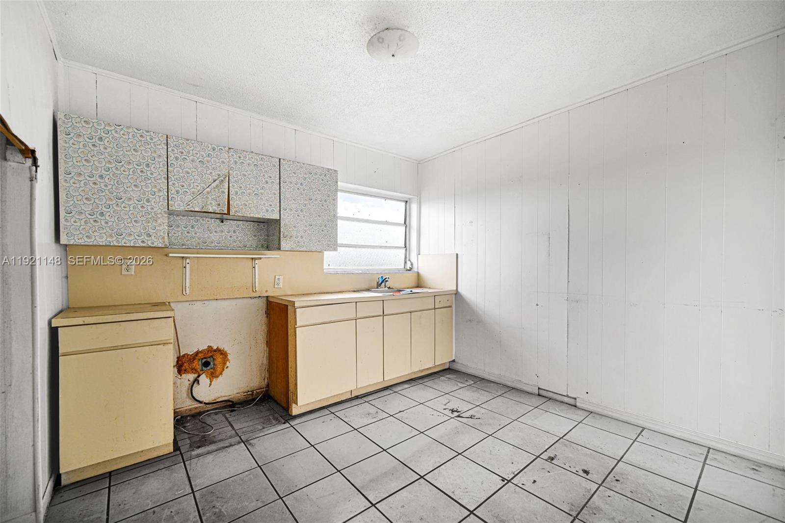 HIALEAH HOMESITES - Residential