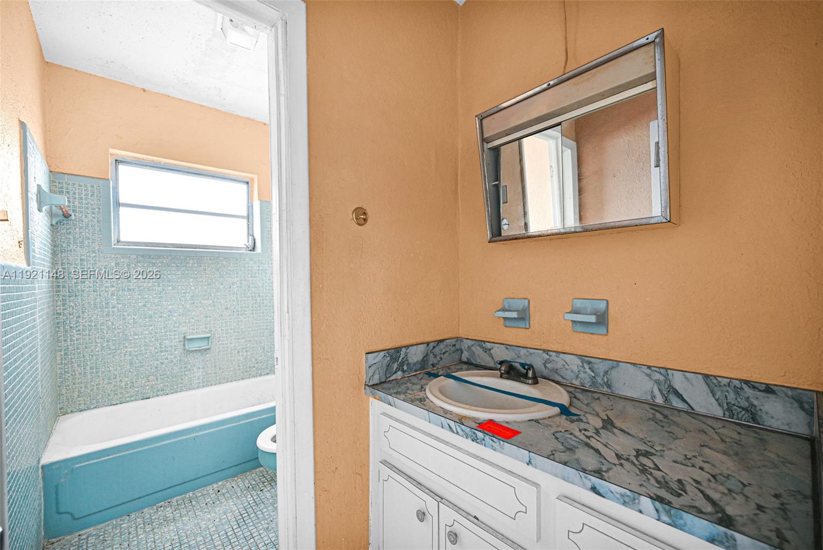 HIALEAH HOMESITES - Residential