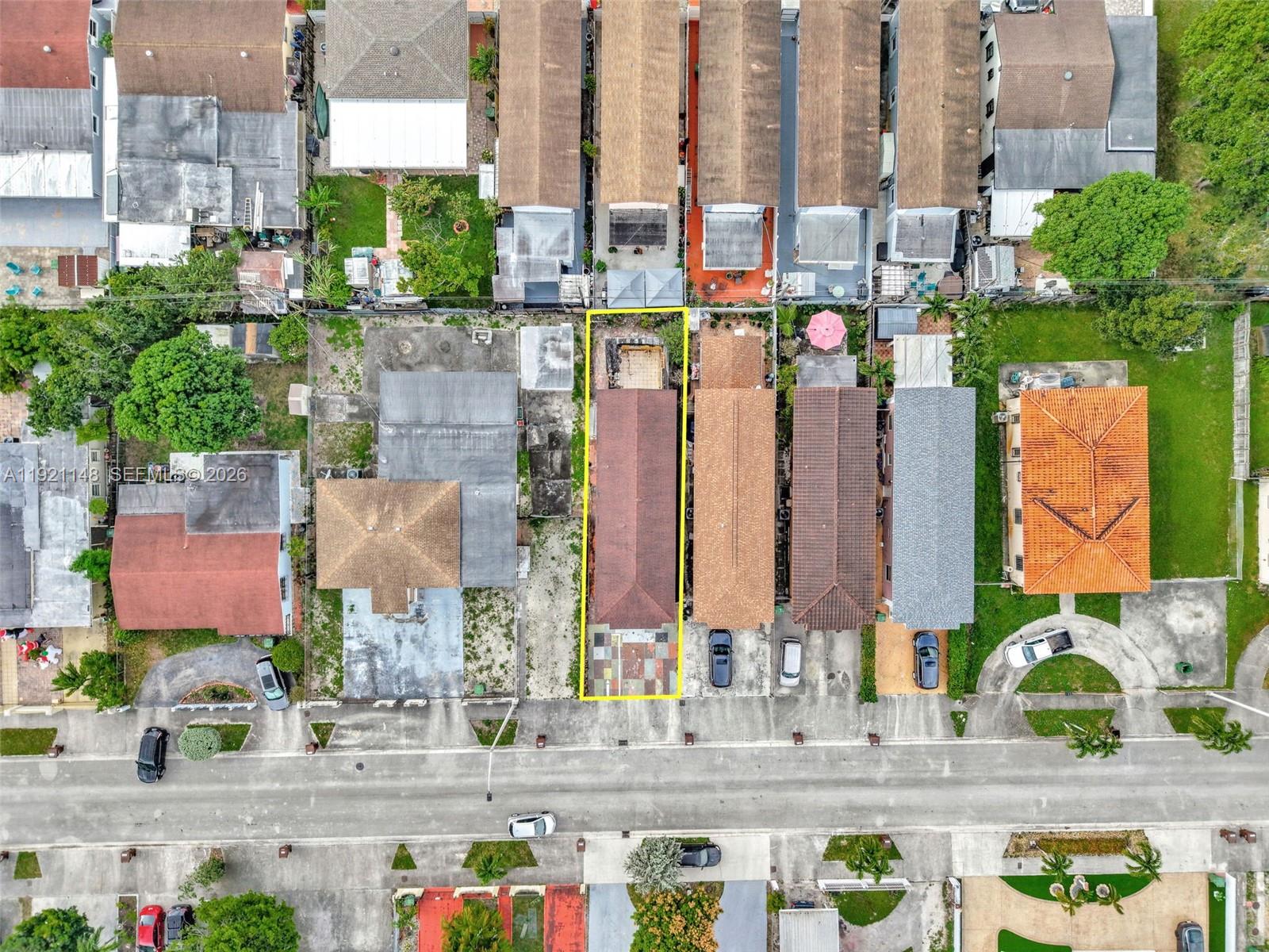 HIALEAH HOMESITES - Residential