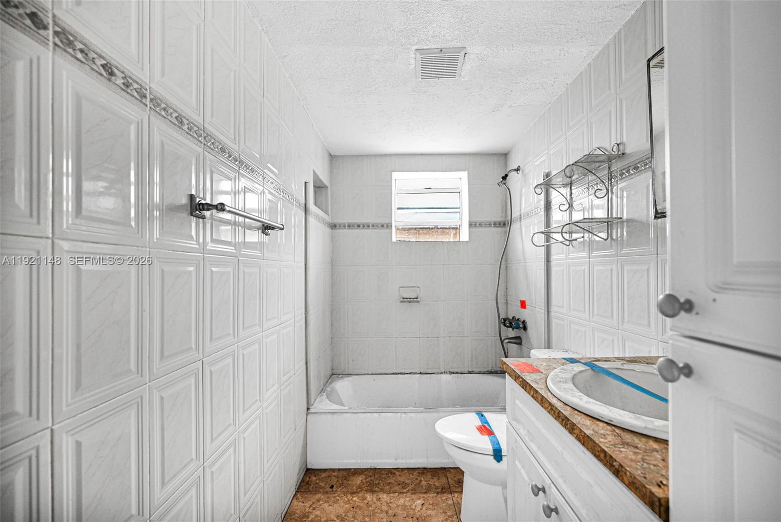 HIALEAH HOMESITES - Residential