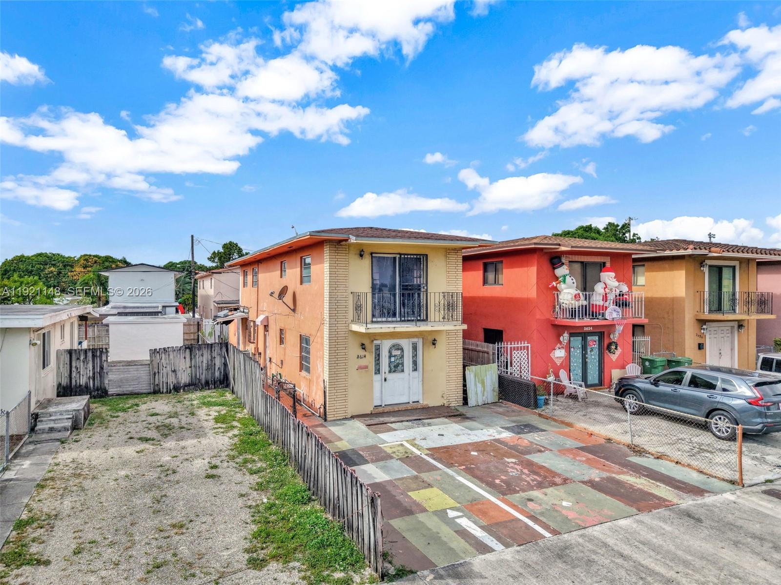 HIALEAH HOMESITES - Residential