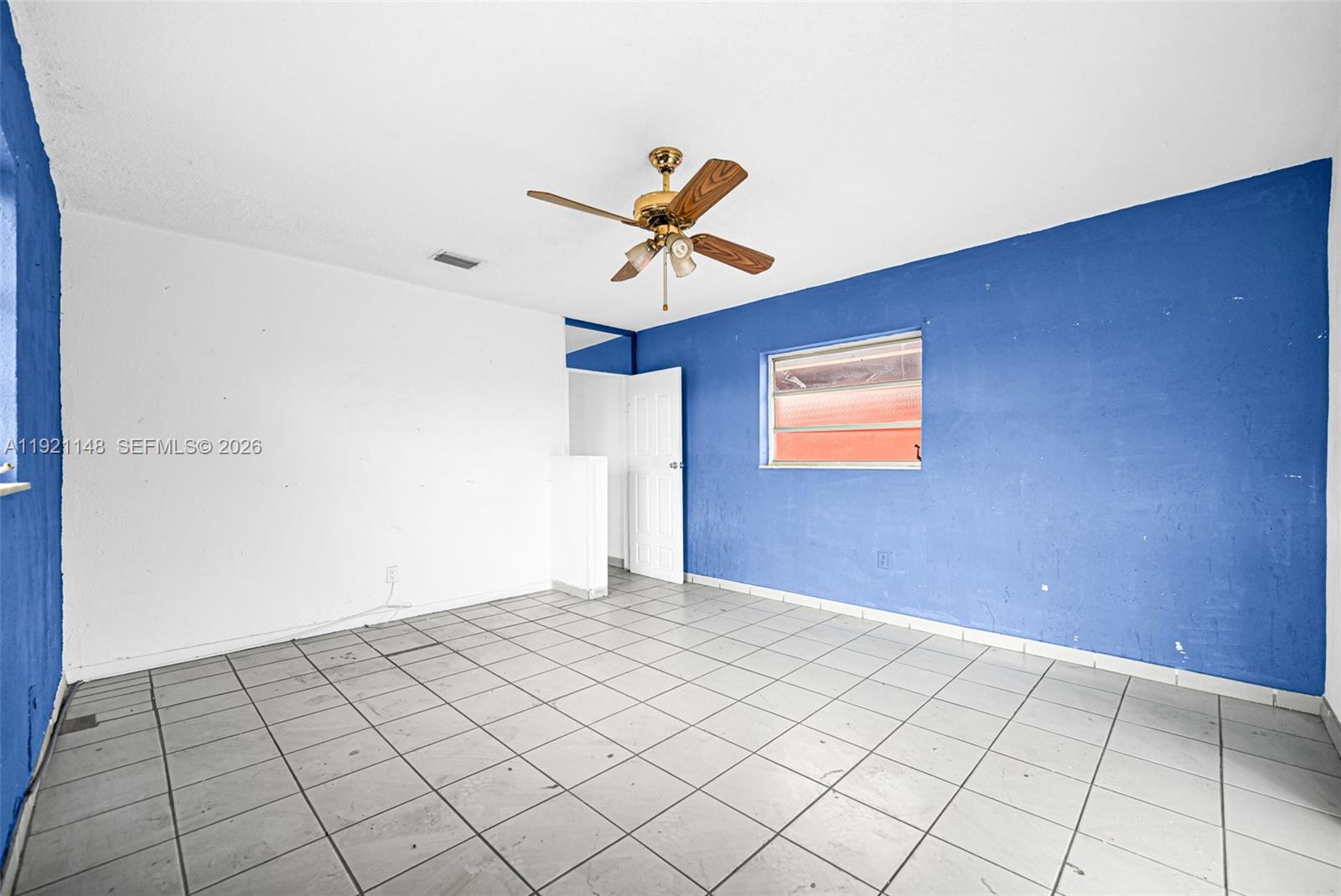 HIALEAH HOMESITES - Residential