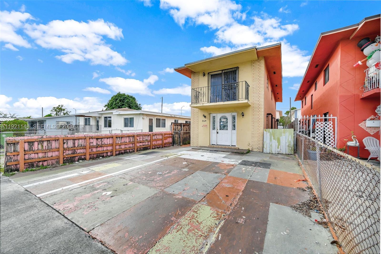 HIALEAH HOMESITES - Residential