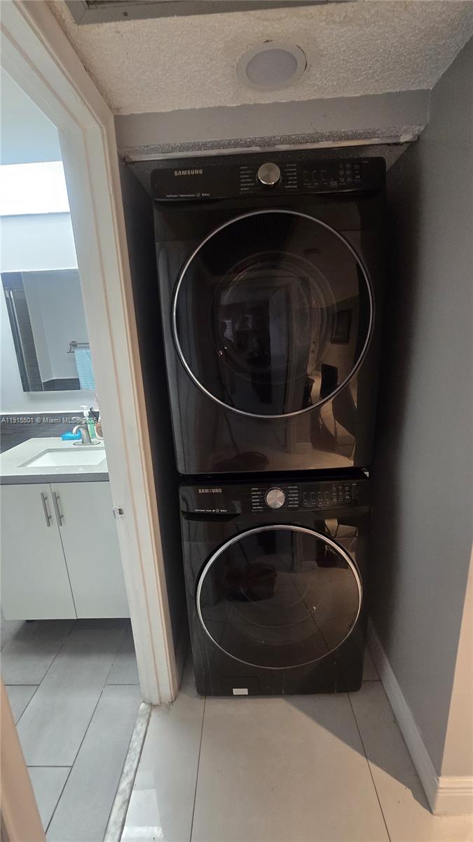 BUCKINGHAM EAST AT CENTUR - Residential