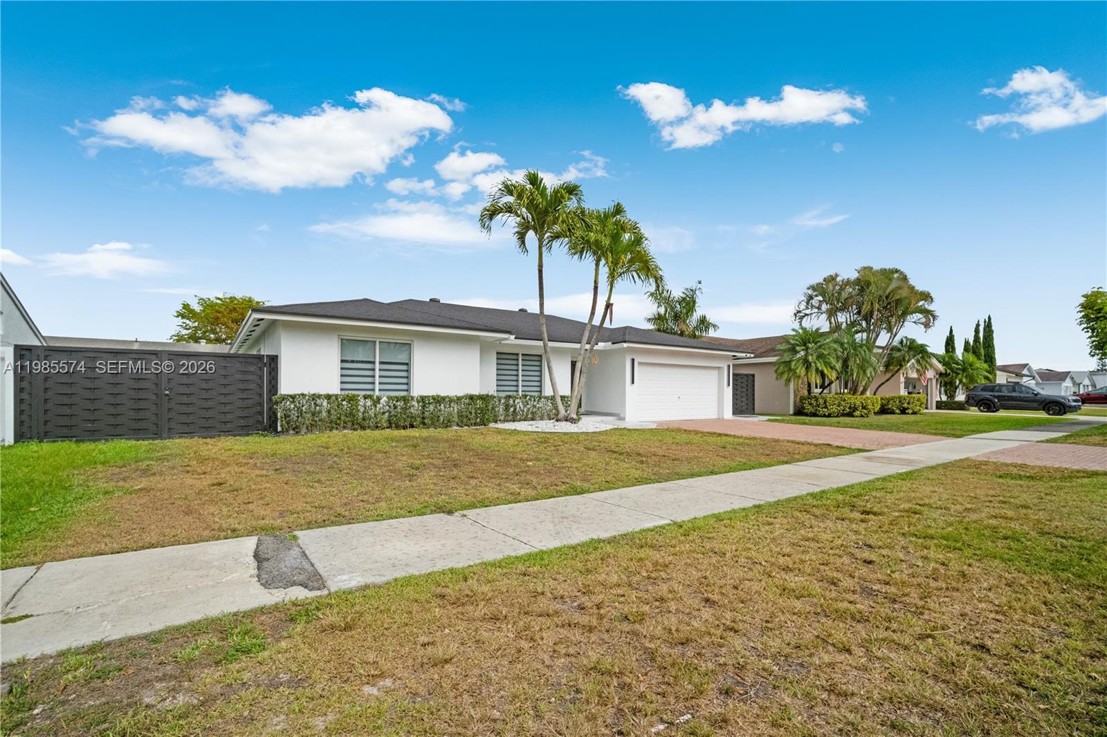 SHORES LINDGREN - Residential