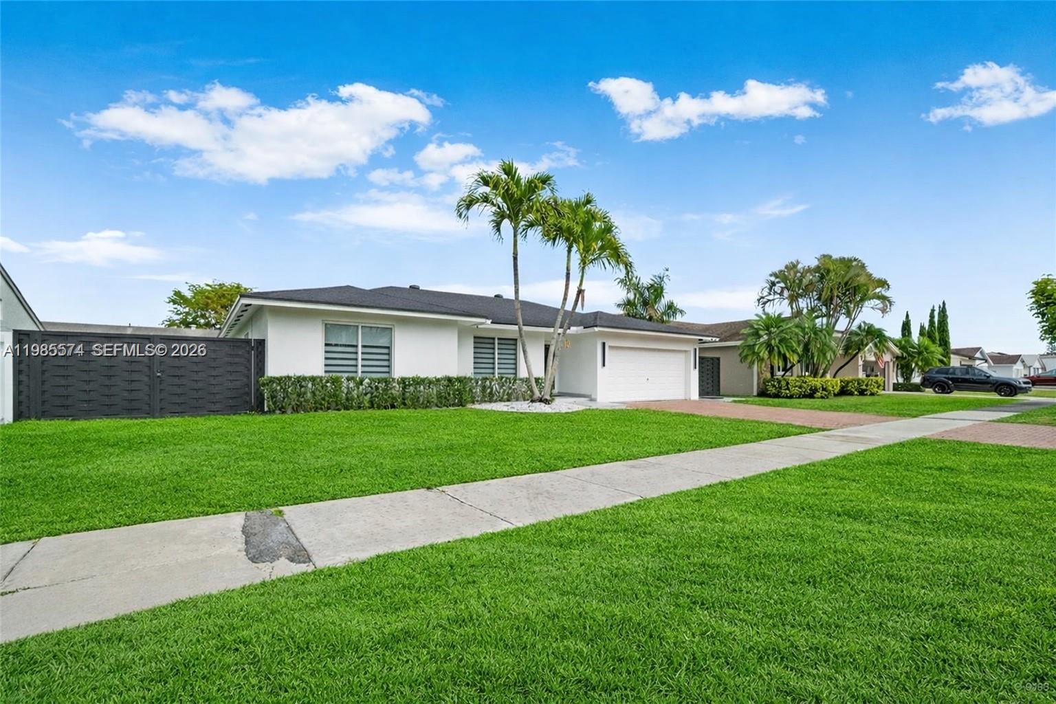 SHORES LINDGREN - Residential