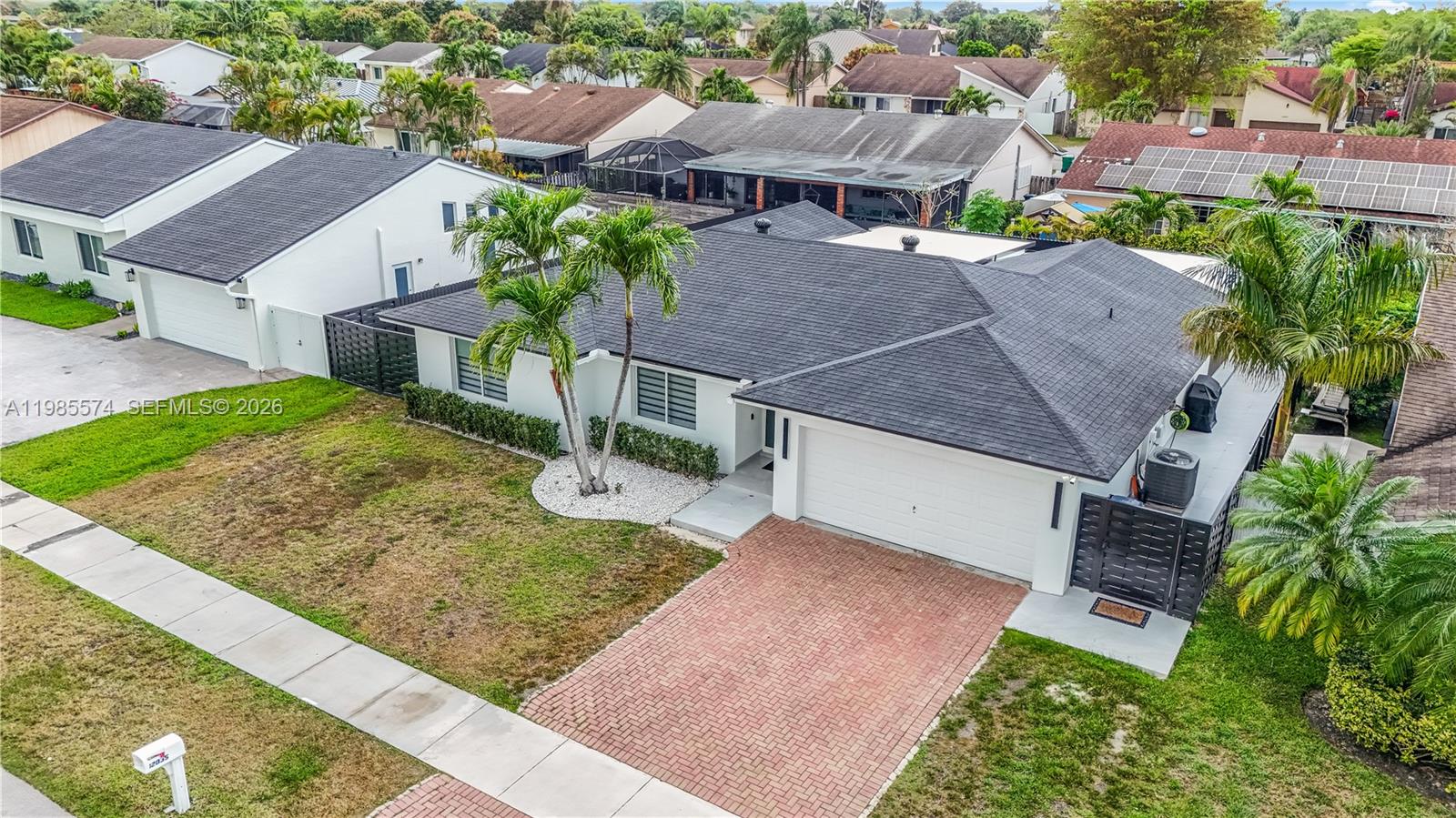 SHORES LINDGREN - Residential