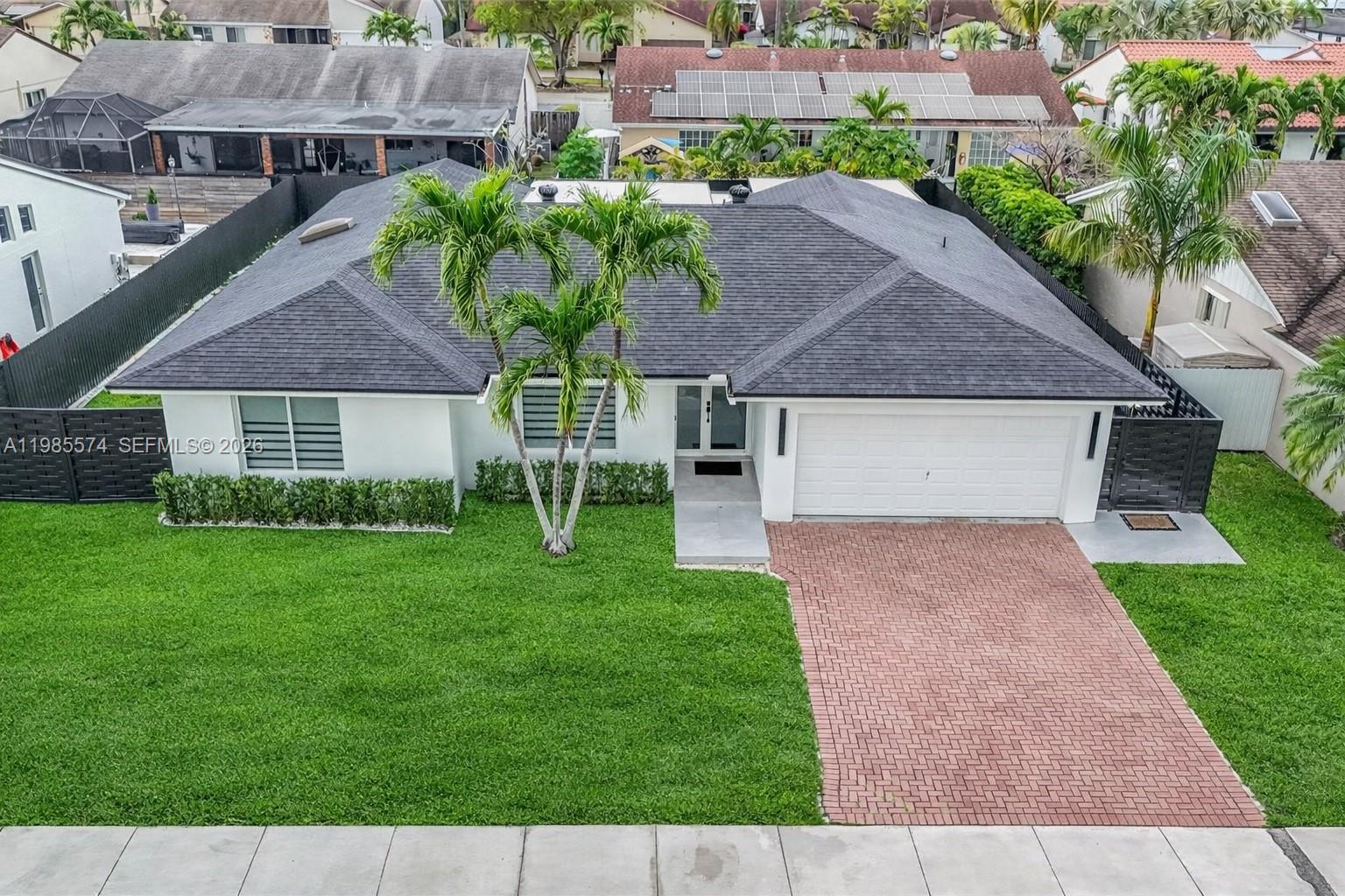 SHORES LINDGREN - Residential